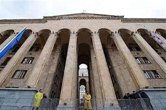 Грузинский парламент приравнял советскую символику к нацистской