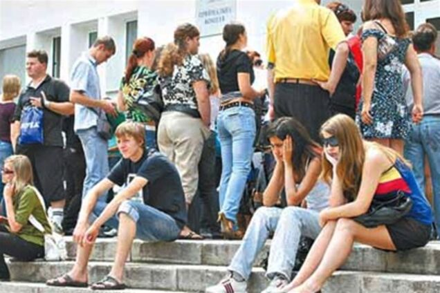 У абитуриентов начинается пора испытаний