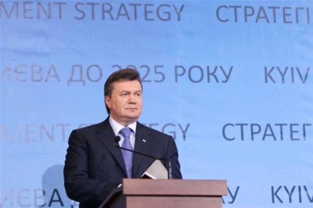 Янукович зрозумів, що двомовність - зайвий головний біль 