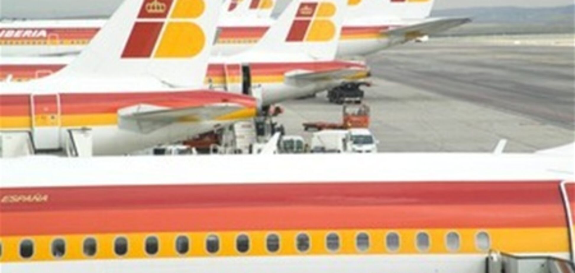 Пилоты развернули самолет из-за голого пассажира