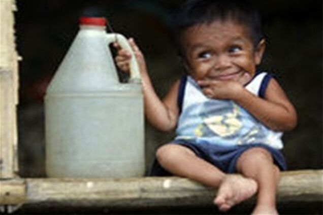 Житель Филиппин признан самым маленьким человеком в мире