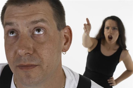 Вчені розкрили таємницю поганого настрою у жінок: поради щодо порятунку