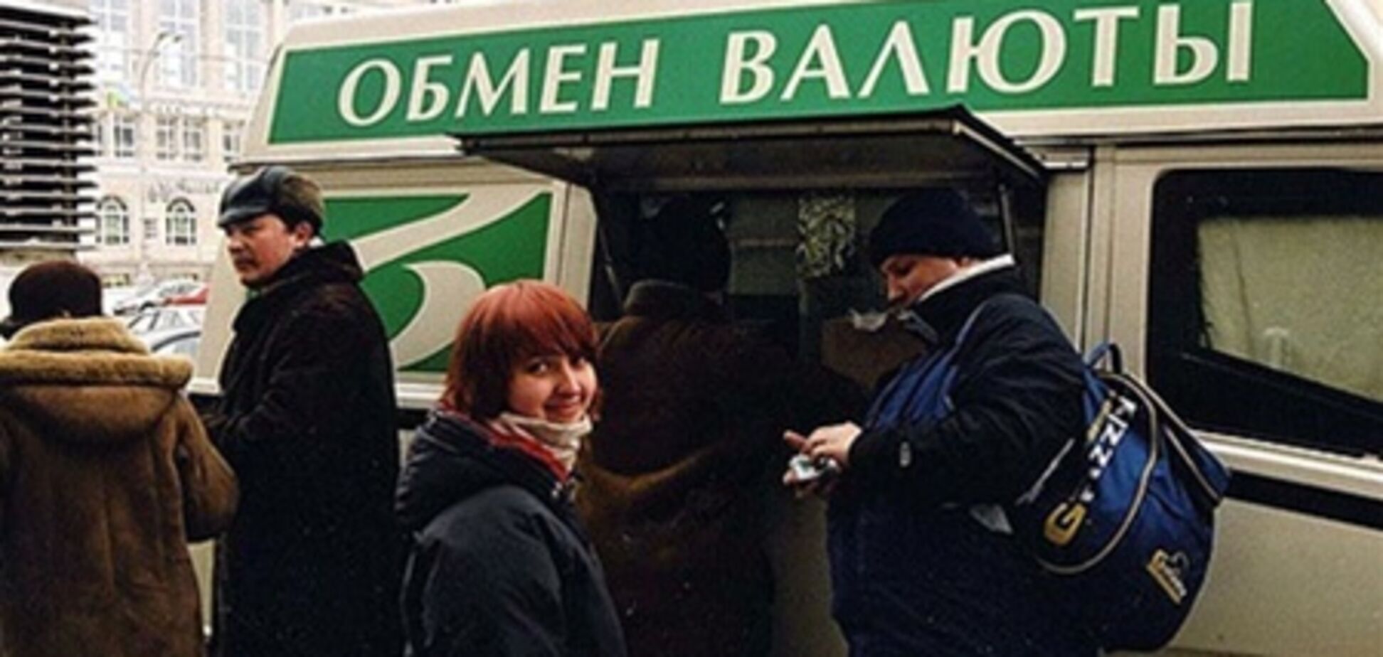 В Беларуси продолжает нарастать валютная и продуктовая истерия