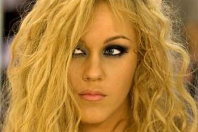 Співачка Alyosha потрапила в аварію