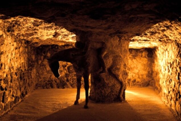 Лабіринт (катакомби) в Будапешті