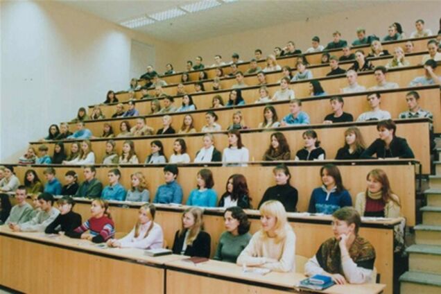 Росія переманює до себе українських студентів