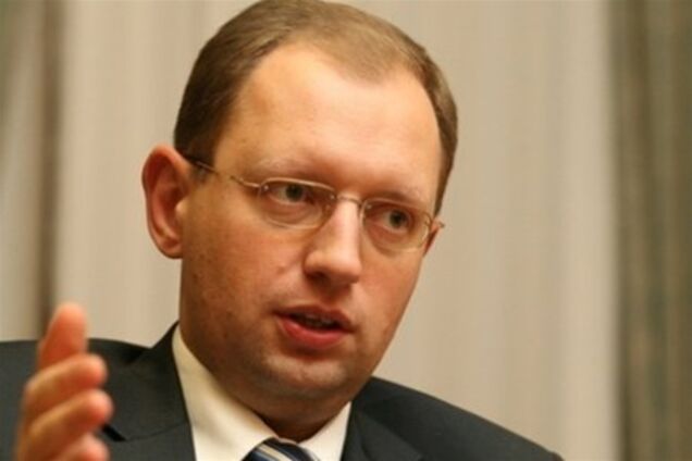 Яценюк: треба ввести податок на високі пенсії