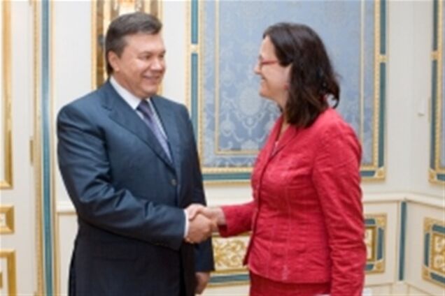 Янукович: мы ждем скорейшей либерализации визового режима с ЕС