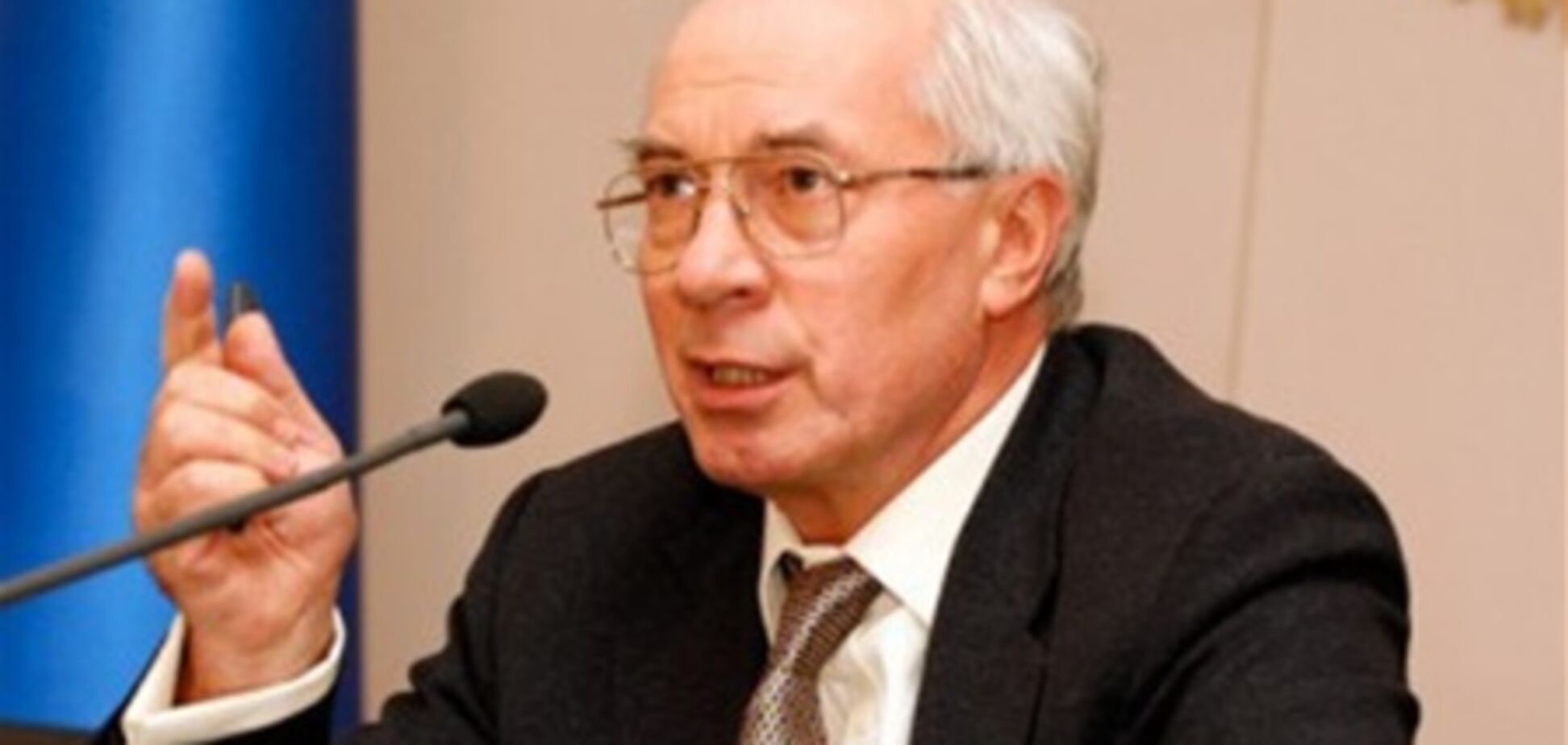 Азаров: ніяких фінансових криз в Україні не буде