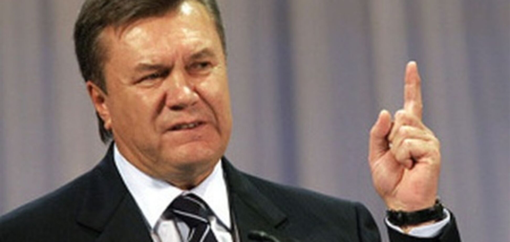 Янукович поручил создать оперативный штаб для борьбы с пожарами