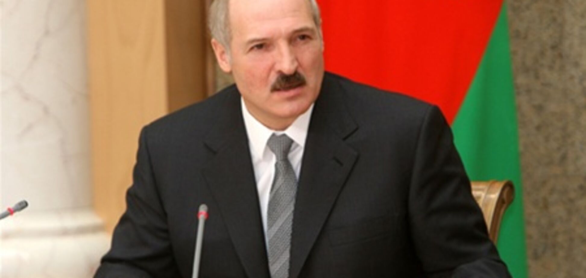 Лукашенко обещает спасти белорусскую экономику за триллион долларов