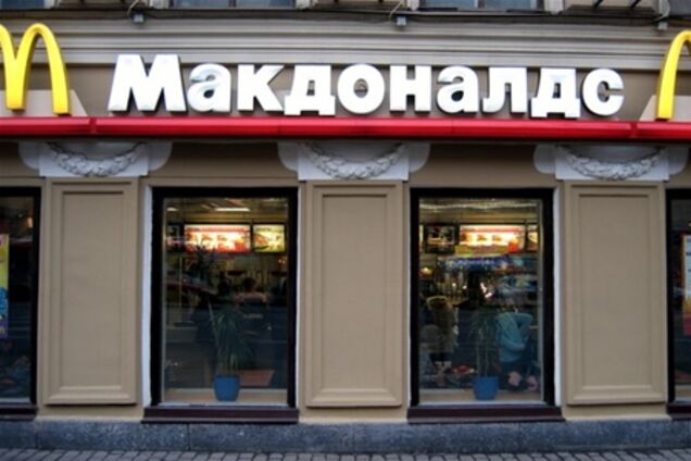 У московському McDonalds знову шукають бомбу