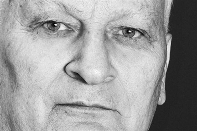 Поэту отрубили голову за антиисламские стихи