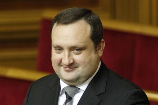 Глава Нацбанка обвиняет Азарова в срыве сотрудничества с МВФ