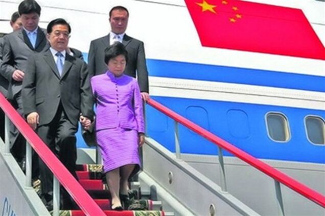 Як Україна зустрічала одного з найвпливовіших людей світу. Таємниці візиту