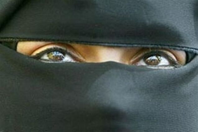 Террористы в Пакистане заставляли 8-летнюю девочку стать смертницей