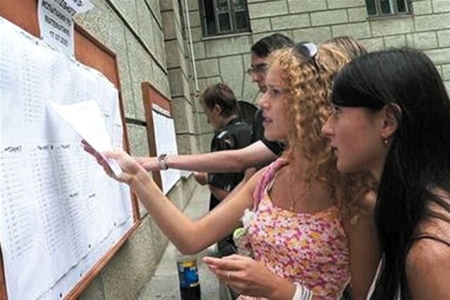 Аферисты зарабатывают тысячи на выпускниках