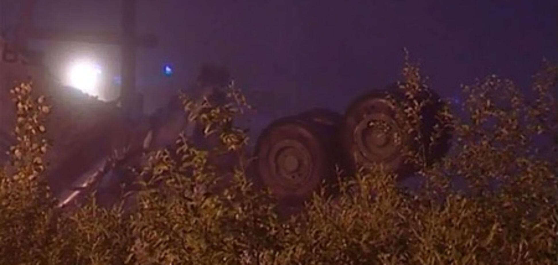 Ту-134 при снижении задел линию электропередачи