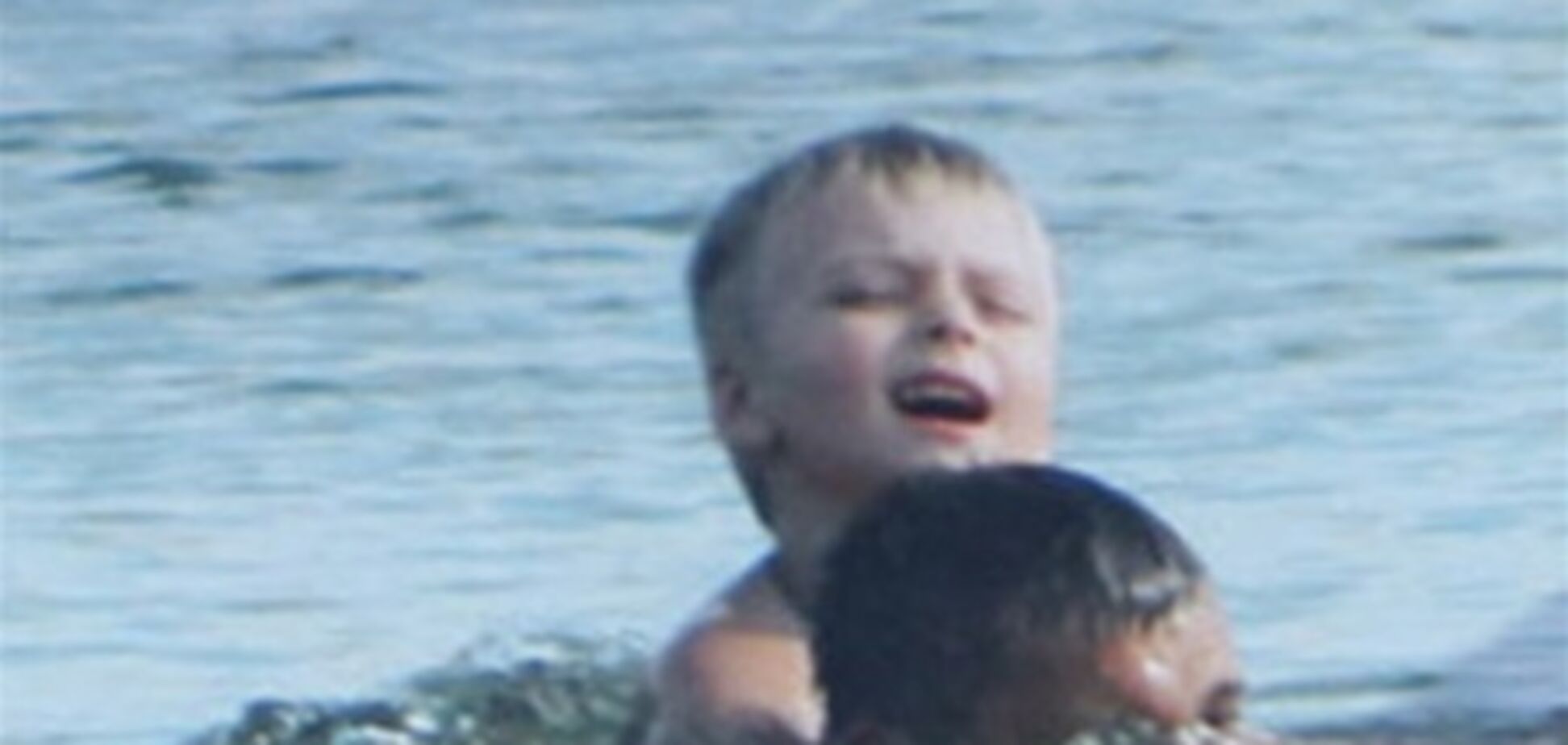 Беременная женщина утонула, спасая мужа и сына