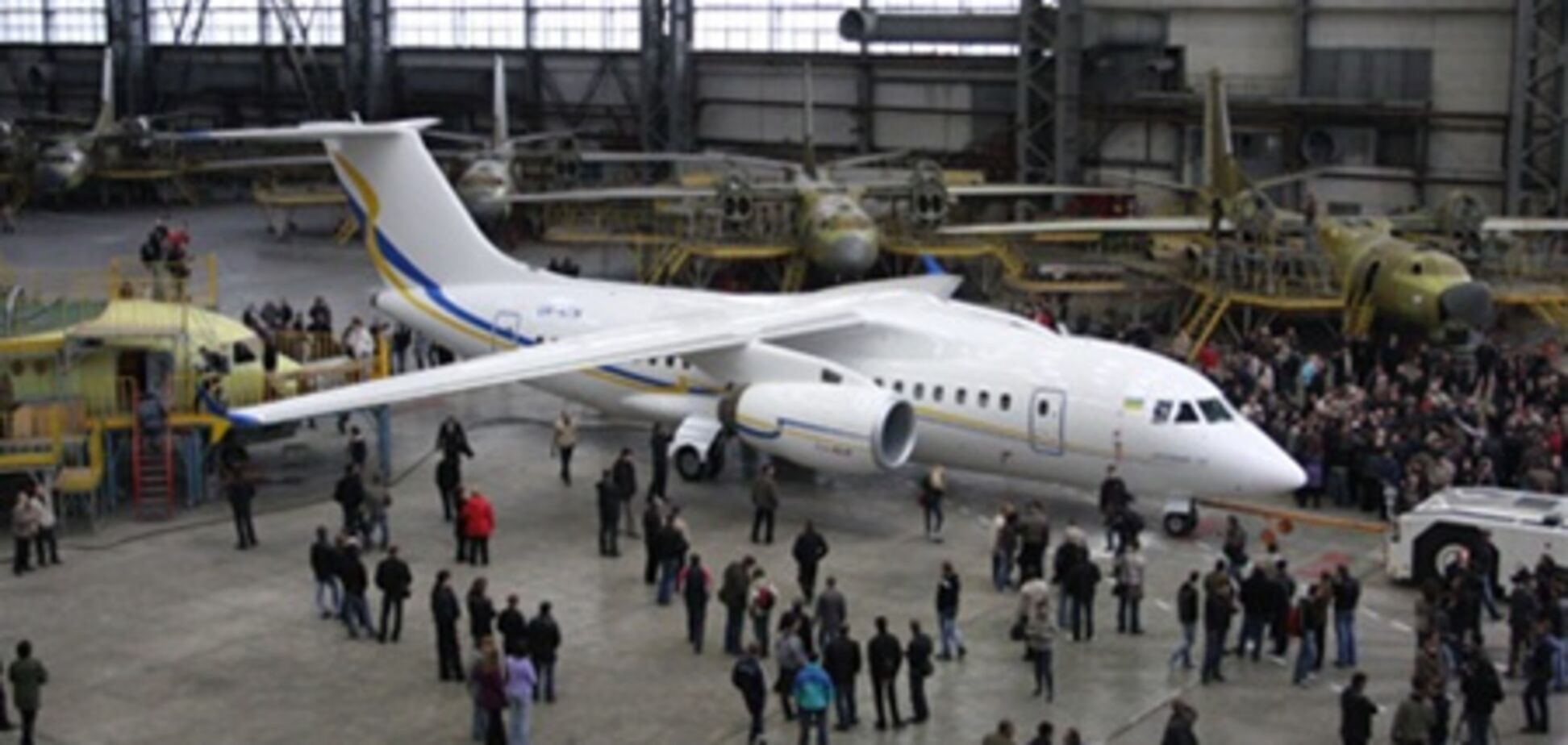 Украина и Россия подписали контракт на 10 самолетов Ан-158
