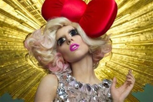 Леди Гага позвала туристов в Японию