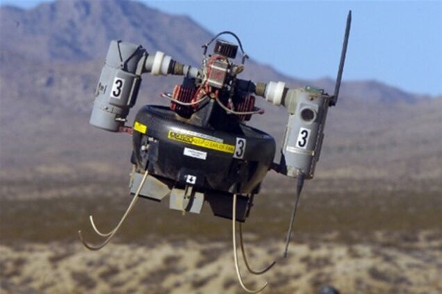 На крышу АЭС 'Фукусима-1' аварийно приземлился беспилотник