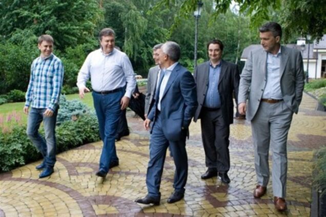 Янукович дав журналістам інтерв'ю у Межигір'ї