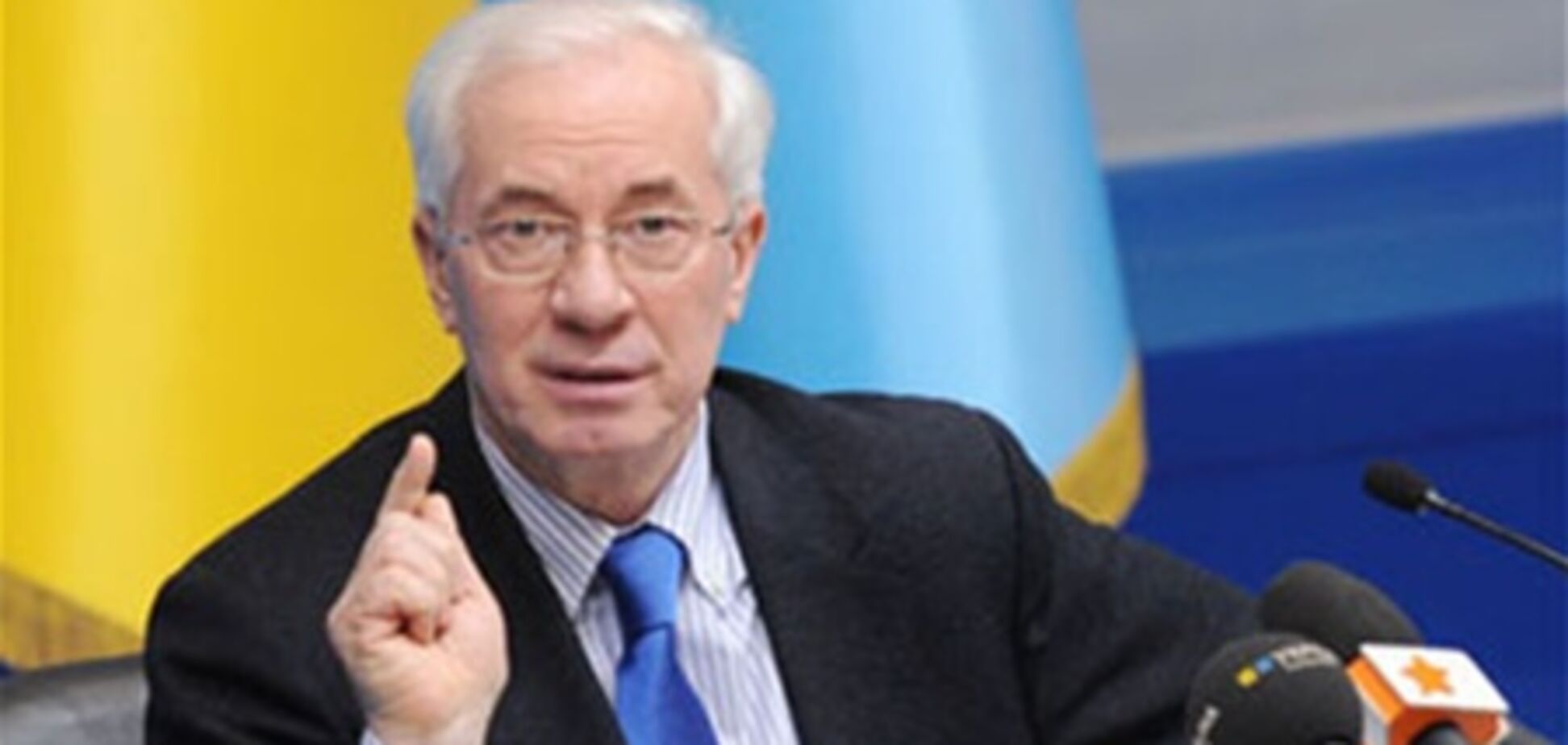 Азаров поговорил с Януковичем про отставку Кабмина