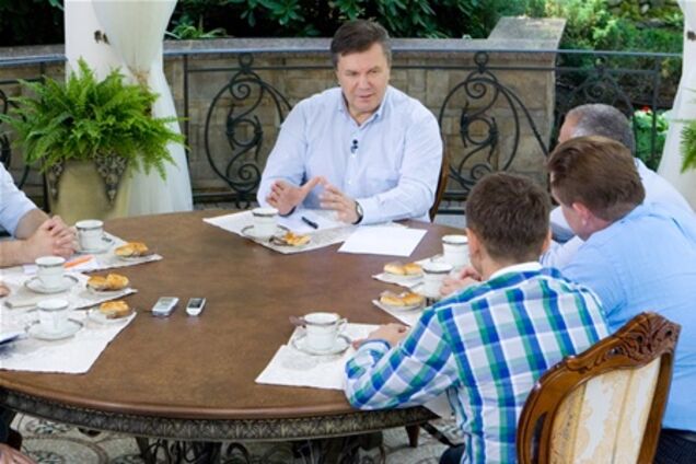 Янукович: проблеми, які виникають між власниками ЗМІ і колективами, існують всюди в світі 