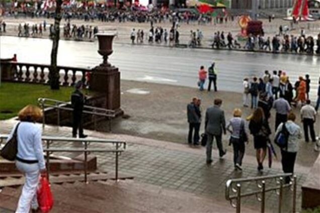 В Минске начались задержания безмолвных 'революционеров'