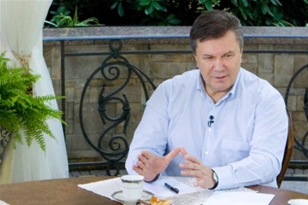 Янукович: Українська мова буде займати належне місце як державна мова