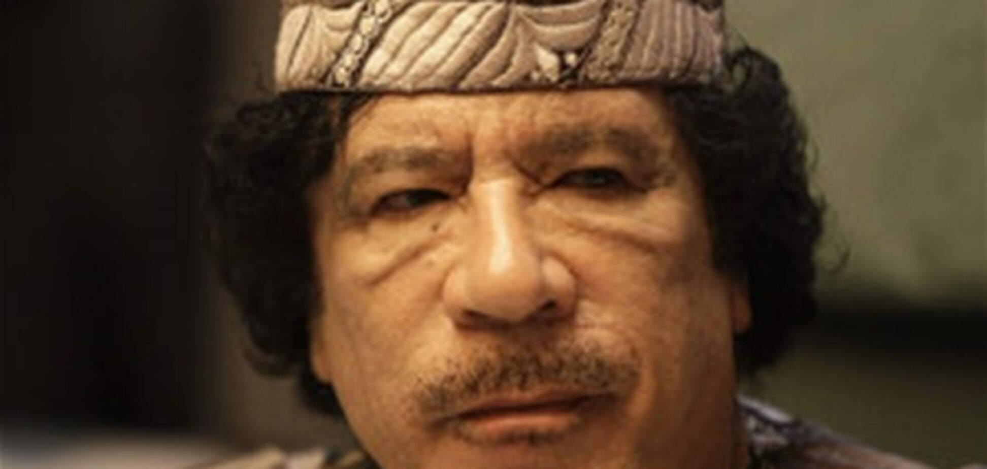 НАТО не возьмет на себя арест Каддафи, но бомбардировку Ливии продолжит