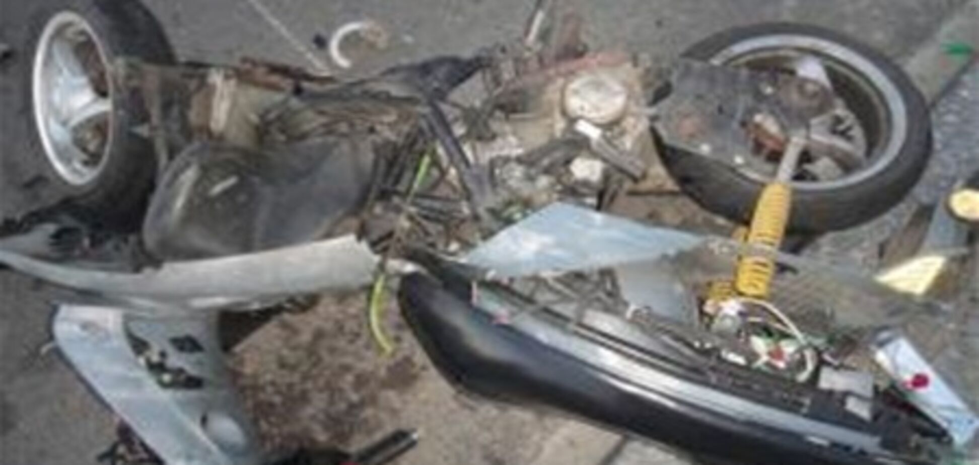 Машина 1+1 збила студента на скутері. Відео