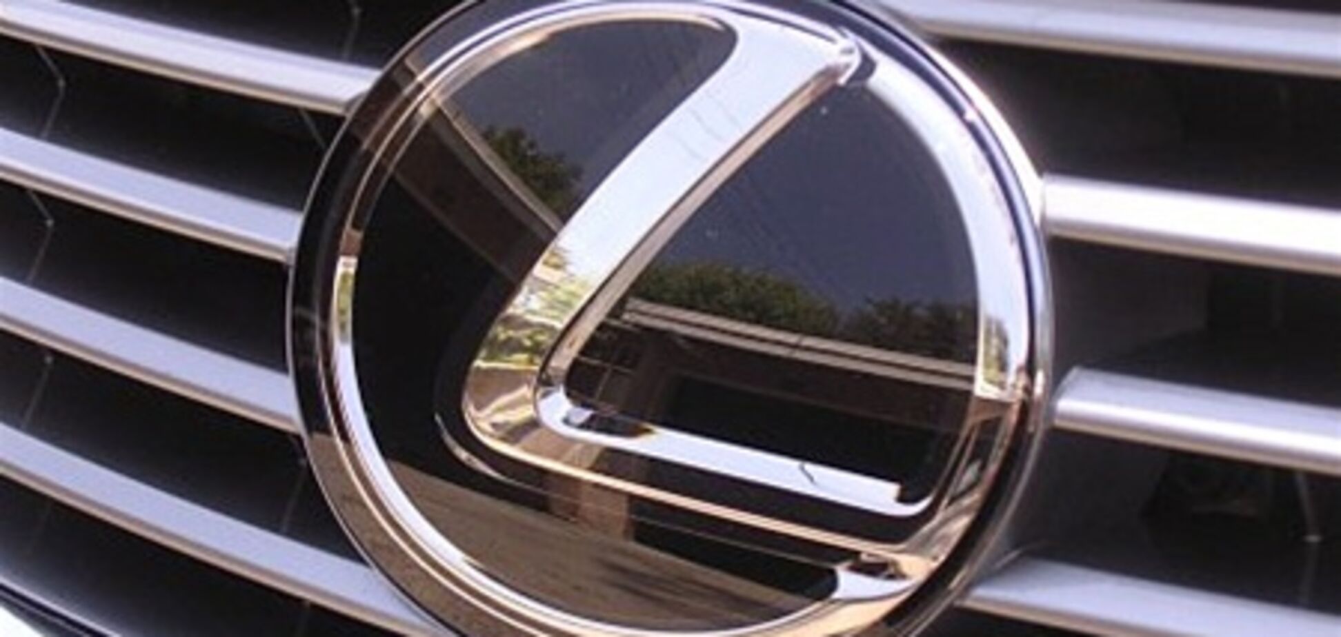 «What Car?» назвал Lexus лучшим производителем 2011 года