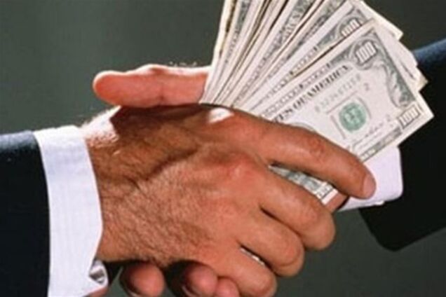 Руководители ВУЗа перевели 'в тень' 2 млн гривен