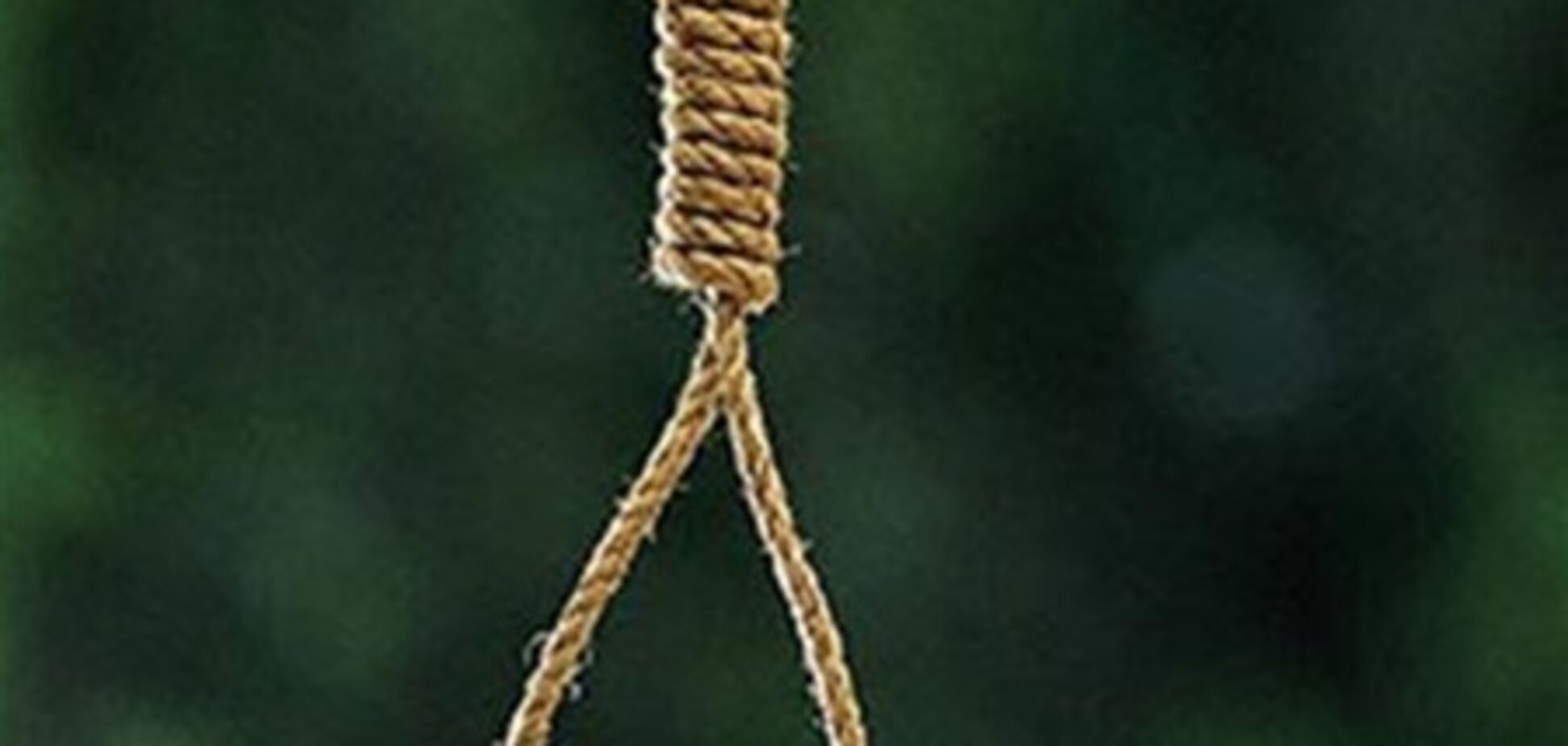 На Киевщине священник повесился у входа в храм