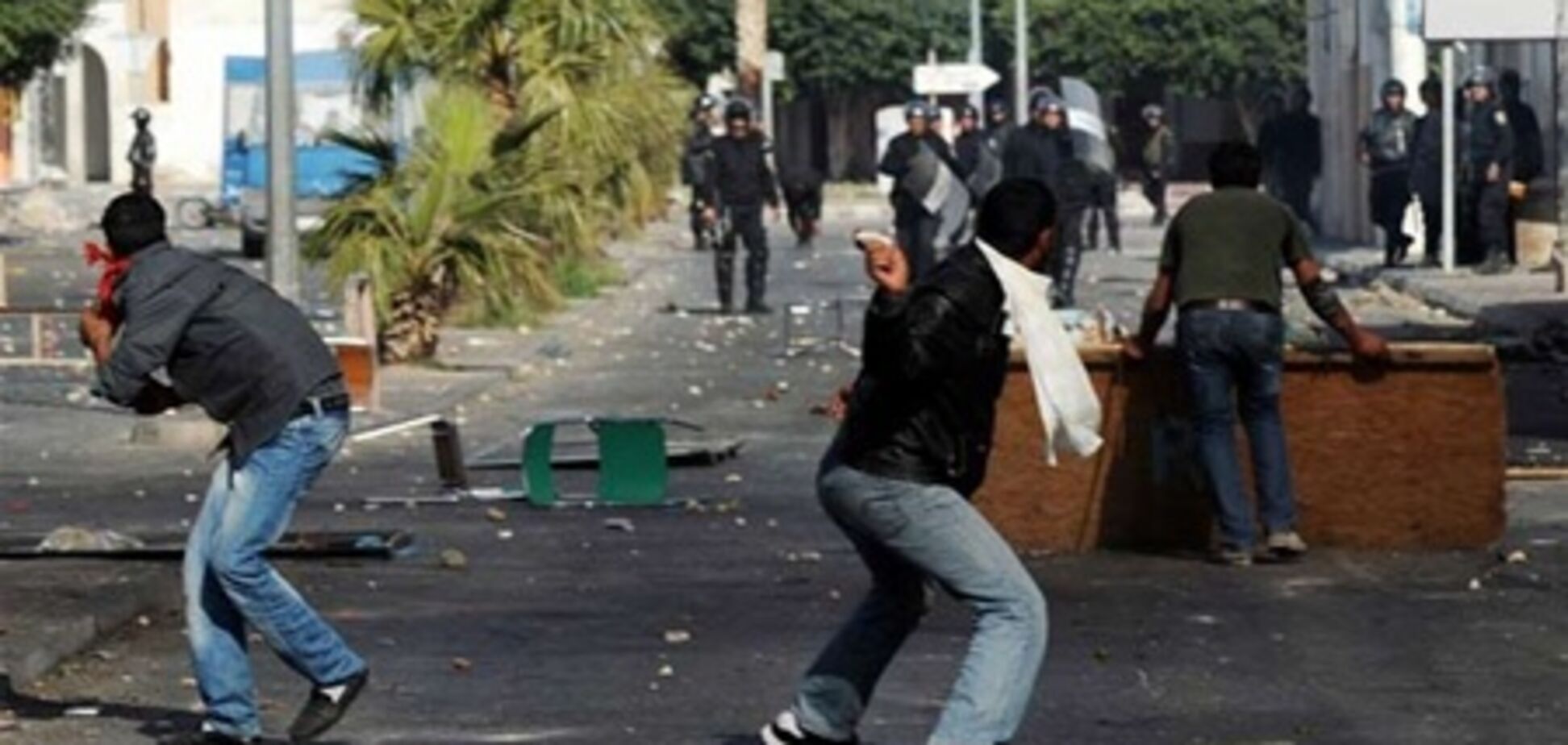В Тунисе столкновения из-за рабочих мест: есть жертвы