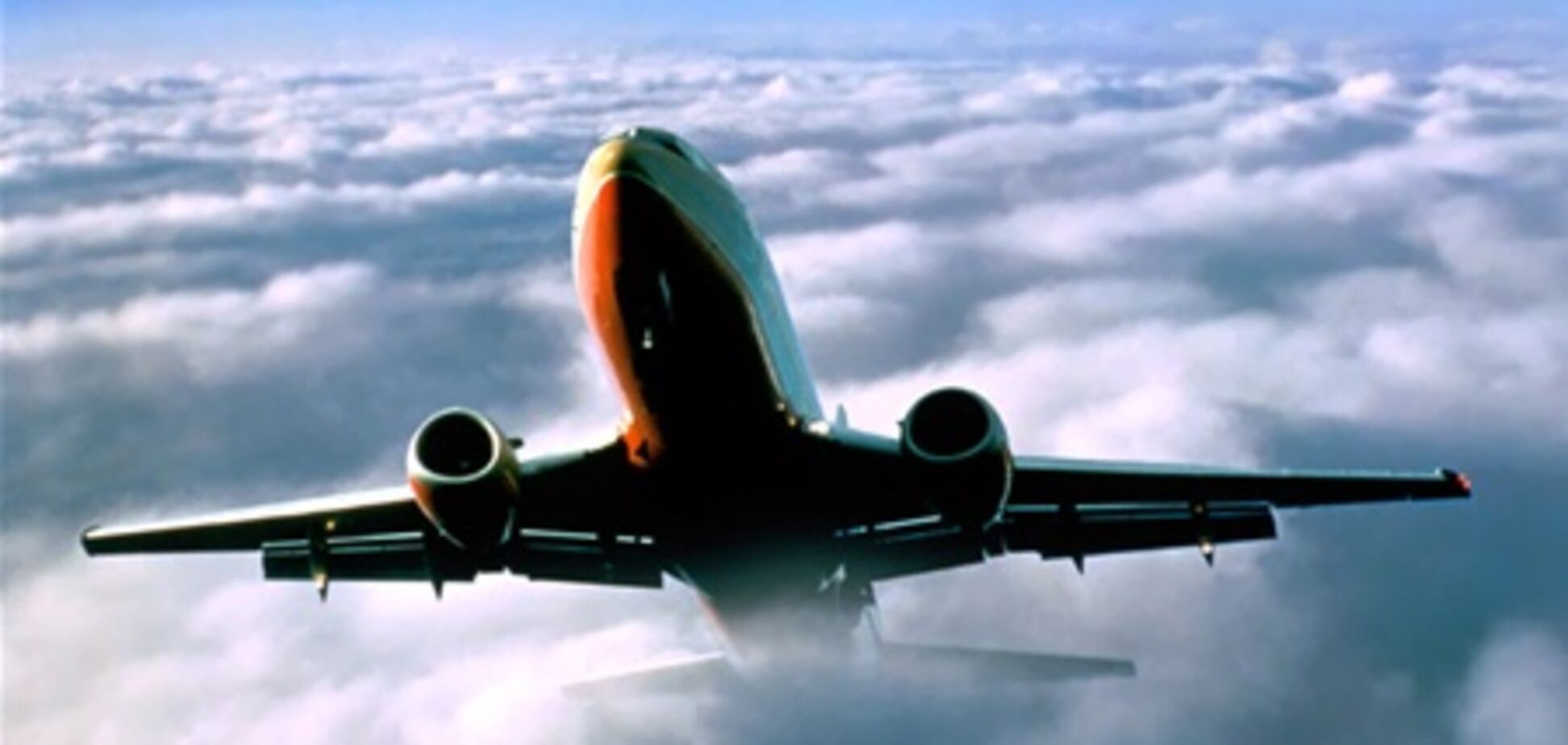 'Boeing-737', следовавший в Москву, совершил аварийную посадку