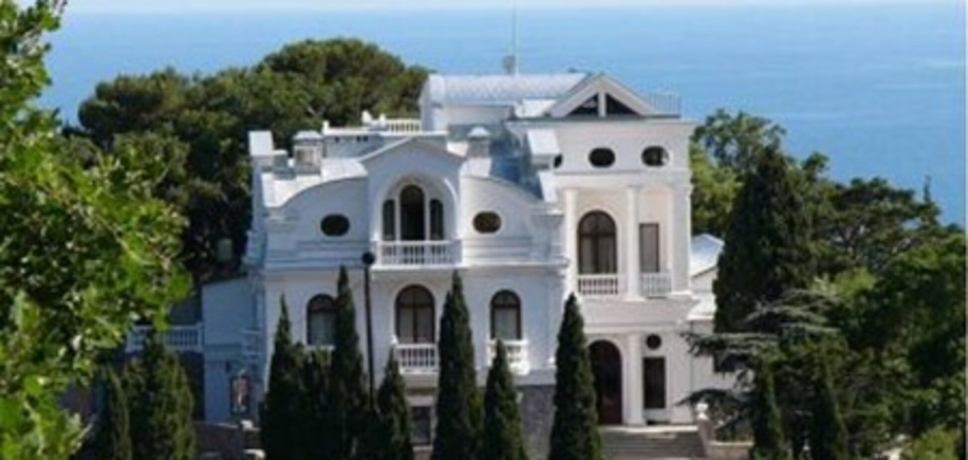 Крим. 'Зіркові' готелі звільнили від сплати податків