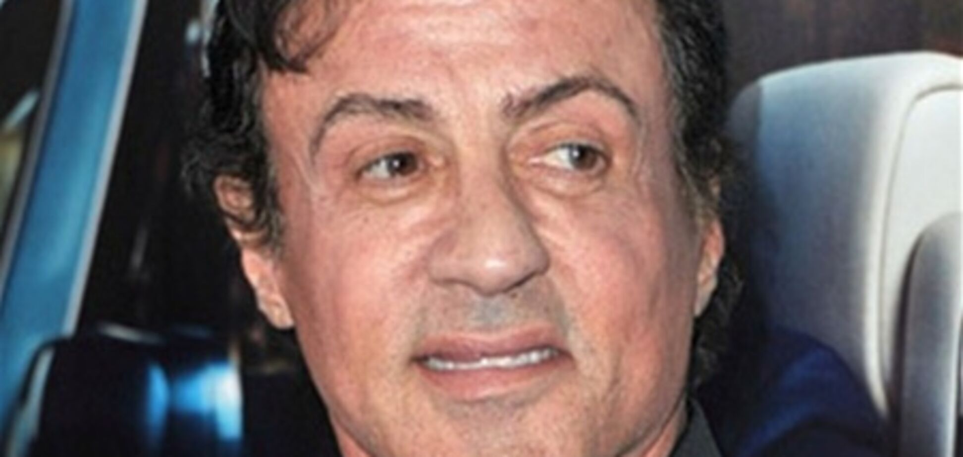 Сталлоне выставил на продажу дом на берегу Шервудского озера