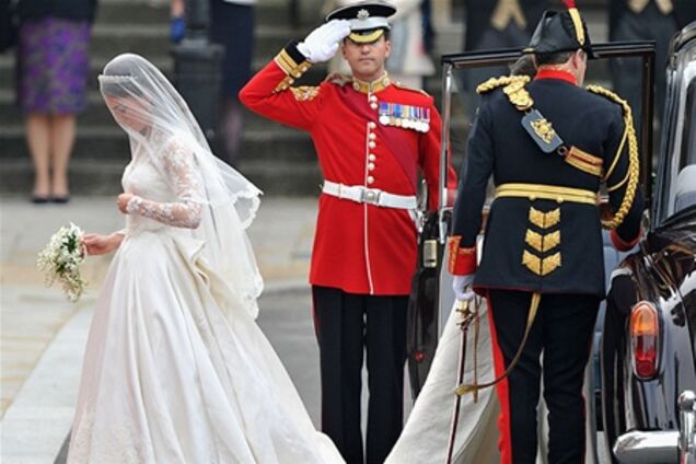 Свадебный наряд Кейт Миддлтон выставят во дворце