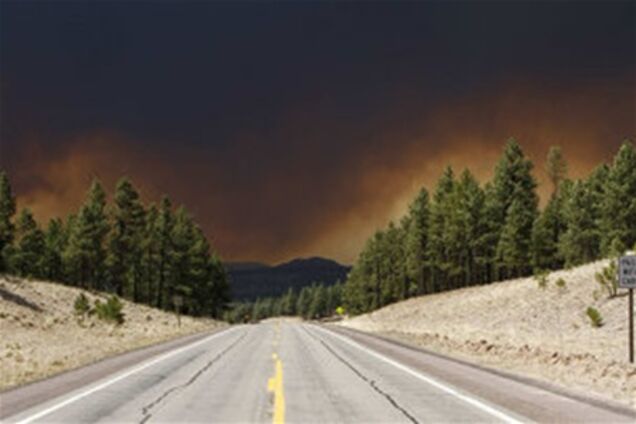Власти США эвакуируют тысячи людей из-за пожаров