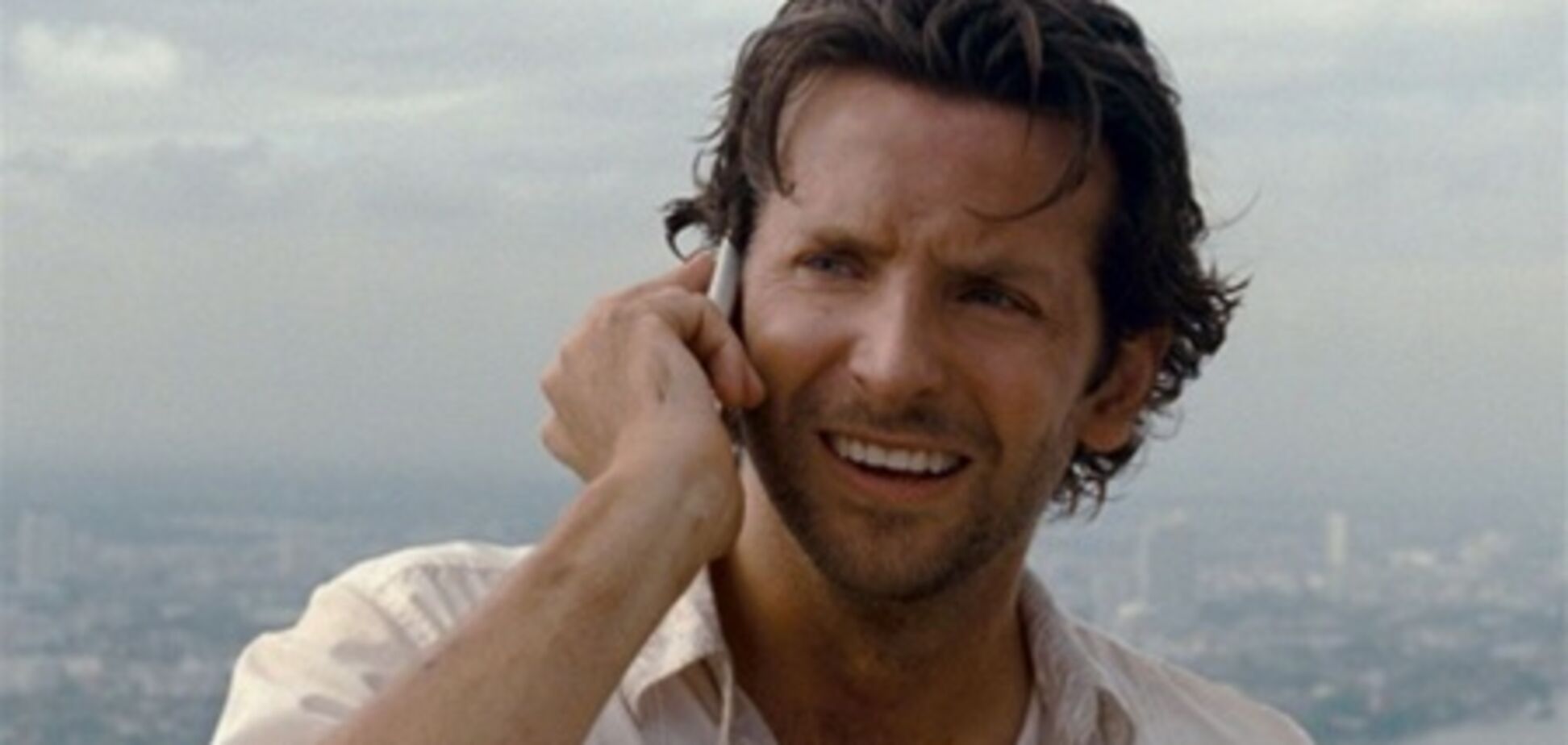 Брэдли Купер собрался на «Луну»