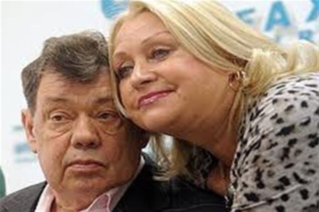 Жену Караченцова осудили за то, что она творит с больным мужем