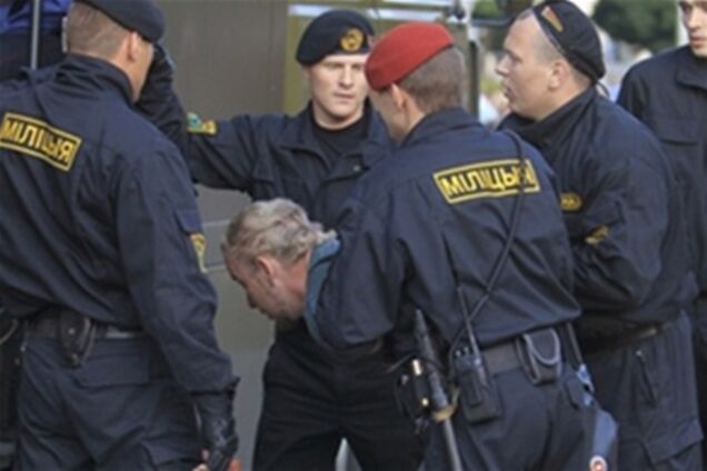 У Білорусі засуджено 26 'мовчазних' демонстрантів