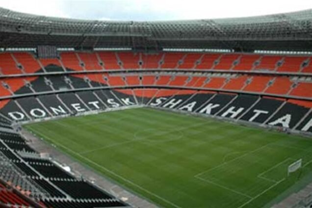 На стадионах Евро-2012 не должно быть никакой клубной символики