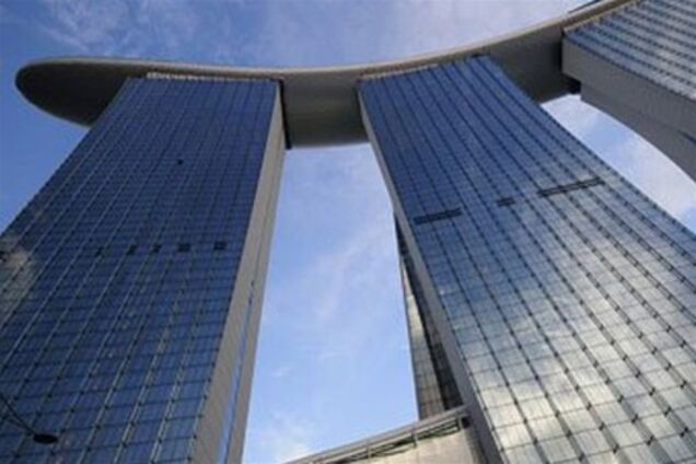 В Сингапуре открылся самый необычный отель в мире. Фото