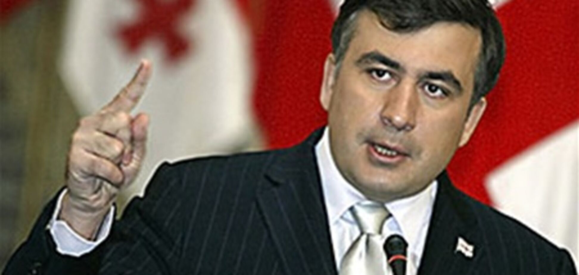 От Саакашвили требуют отпустить фотографов