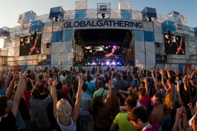 Global Gathering 2011: краски, пена и DJ Tiesto
