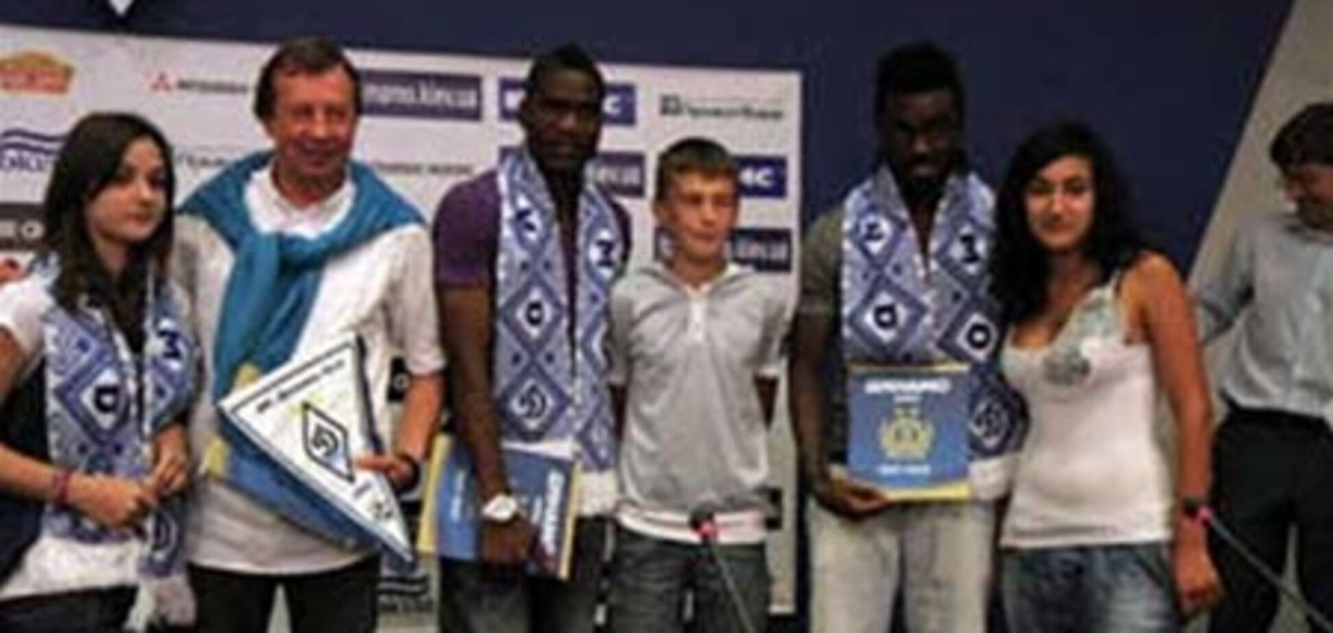 Аруна: 'Уже успел попробовать борщ'